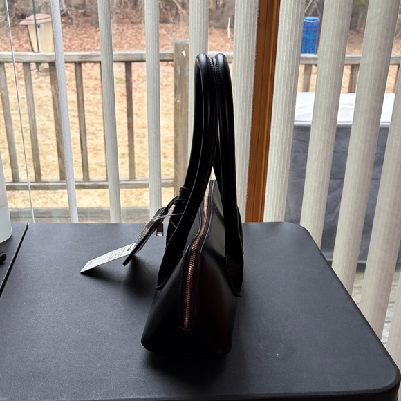 Urban Expressions Black Shoulder Bag with Heart Change Purse - Picture 4 of 9